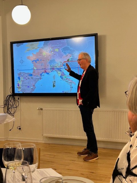 Smageoplevelse med 6 vine for 6 - 10 personer